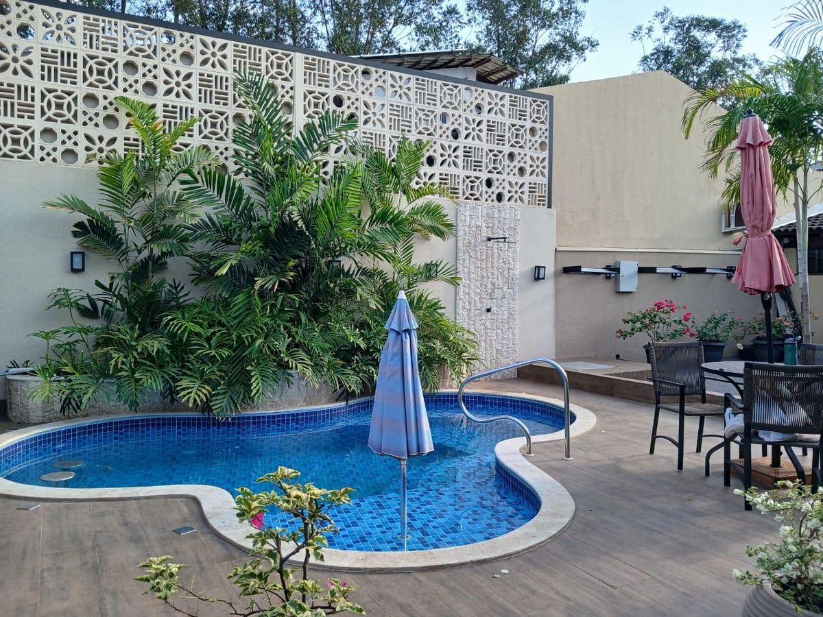 Piscina depois da reforma completa pela Emporium